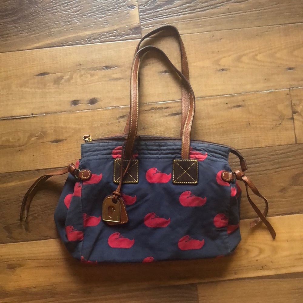 Dooney & Bourke purse